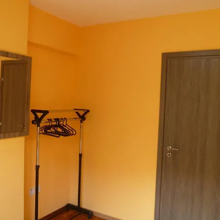 Homestay Private In A Shared Flat
